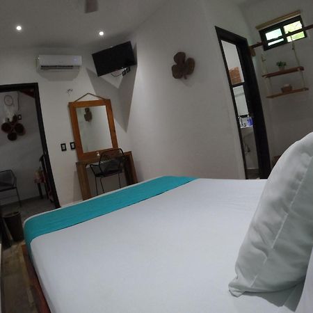 Hotel Y Beach Club Casa Mia Xulha -Bacalar Xul-Ha Экстерьер фото