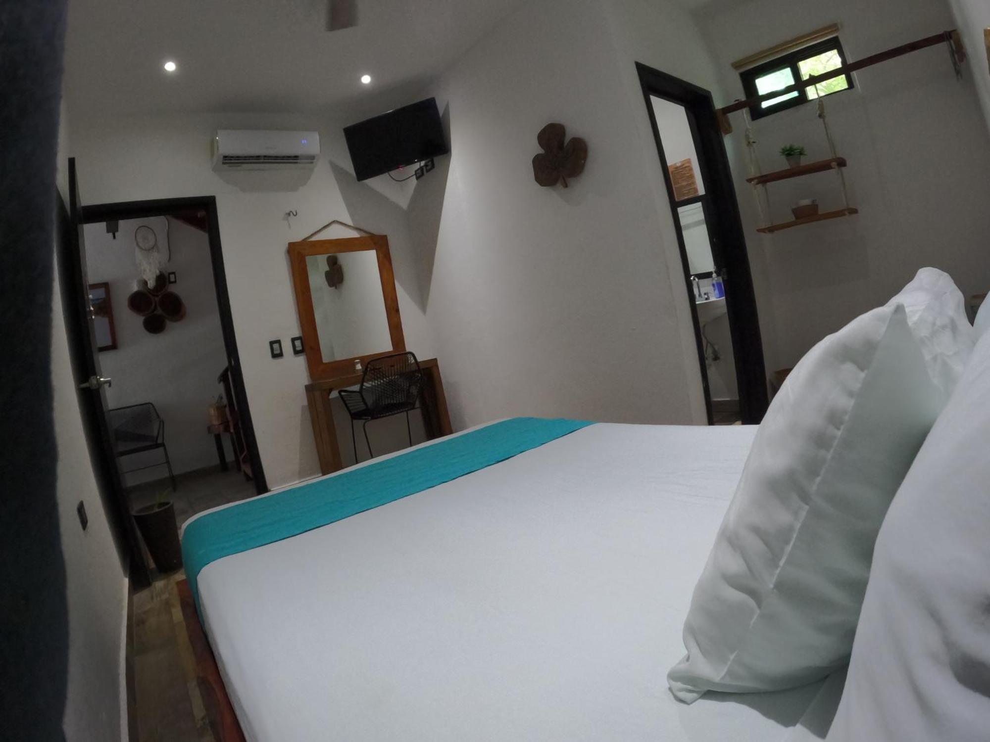 Hotel Y Beach Club Casa Mia Xulha -Bacalar Xul-Ha Экстерьер фото